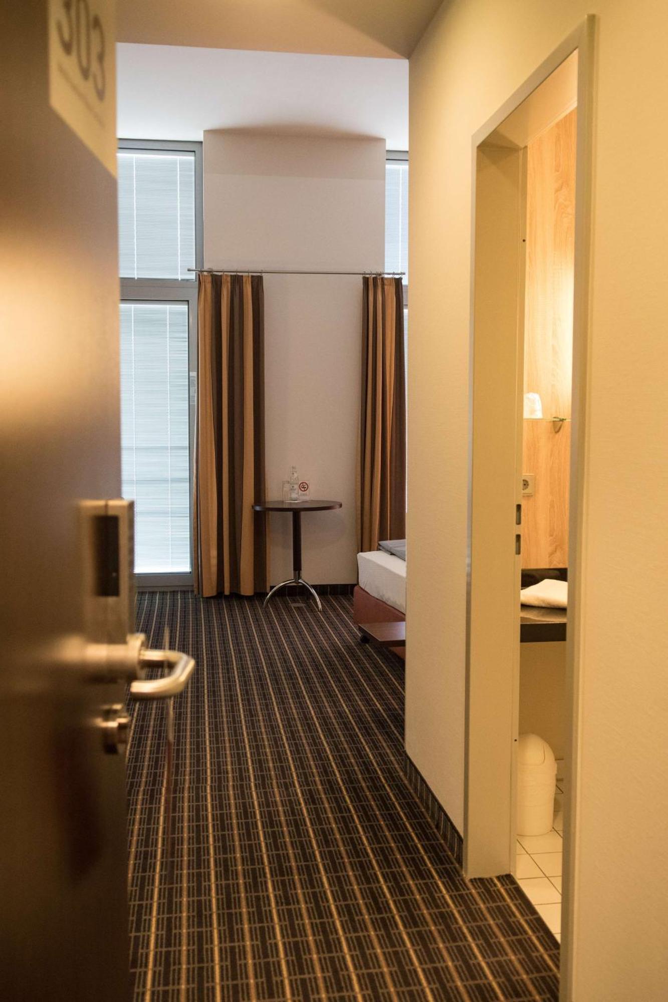 Livenwork Hotel & Coworking Gvz Ingolstadt Luaran gambar